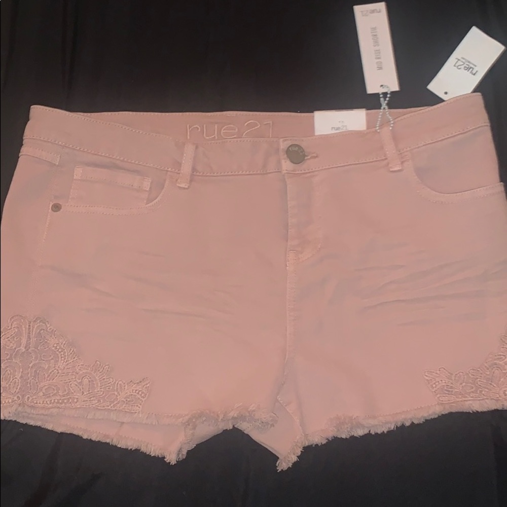 Mid rise pink shorts